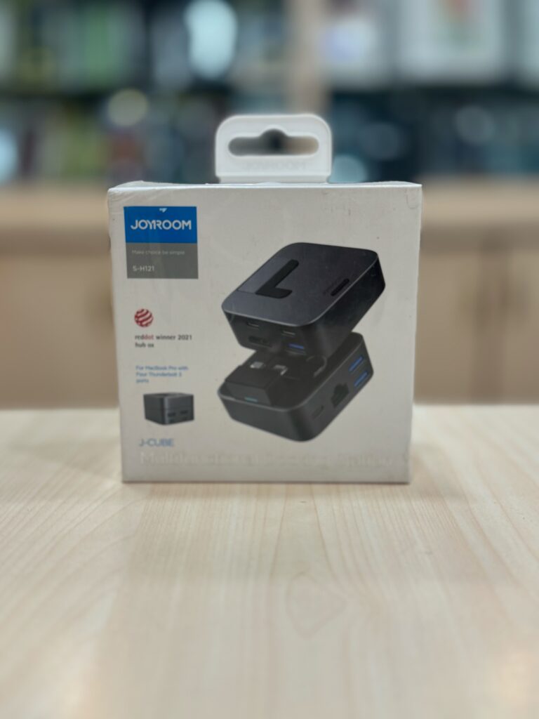 Icare Store multipropose travel adopter