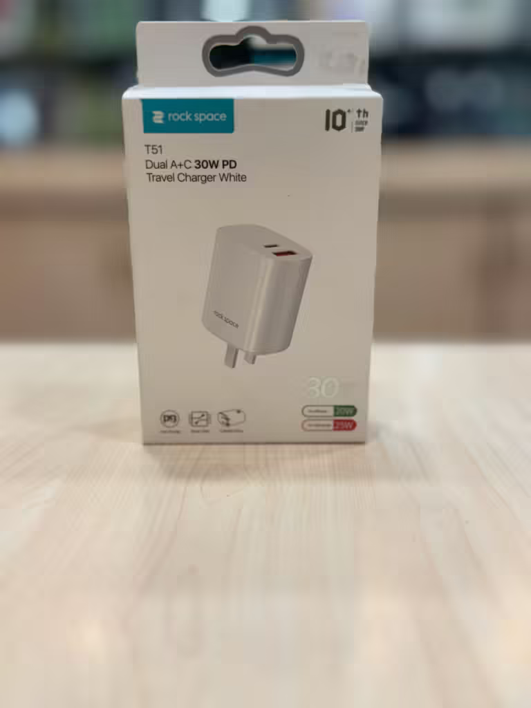 Icare Store 30 watt multiport charger in icaredurbarmarg
