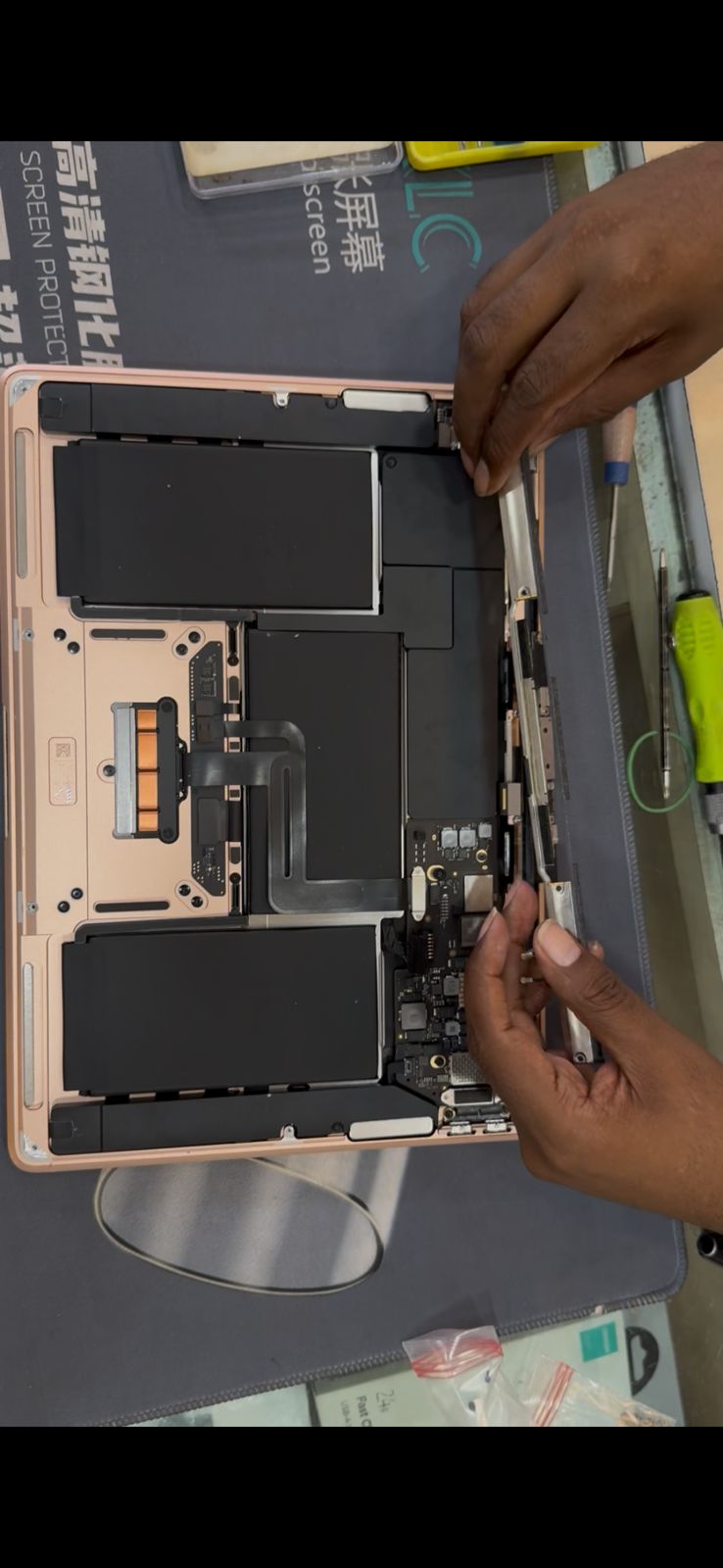 MACBOOK M1 AIR DISPLAY REPAIR IN KATHMANDU